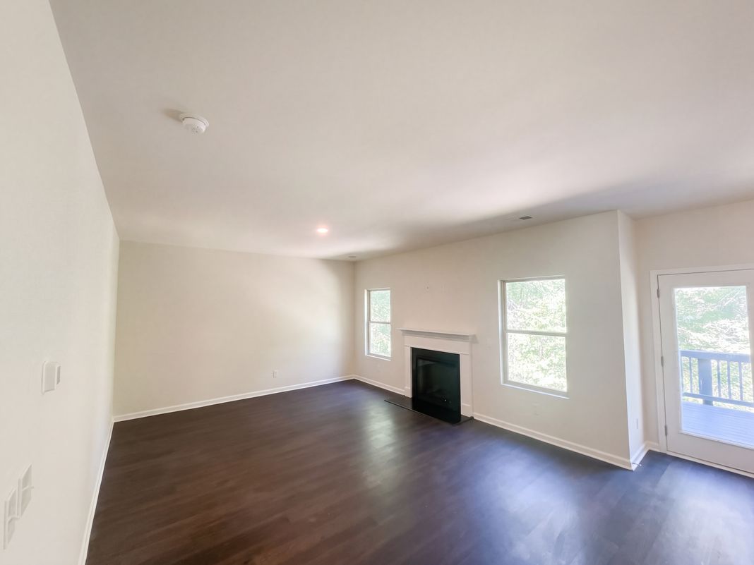 Property photo 3 of 672 Mill Creek Trl