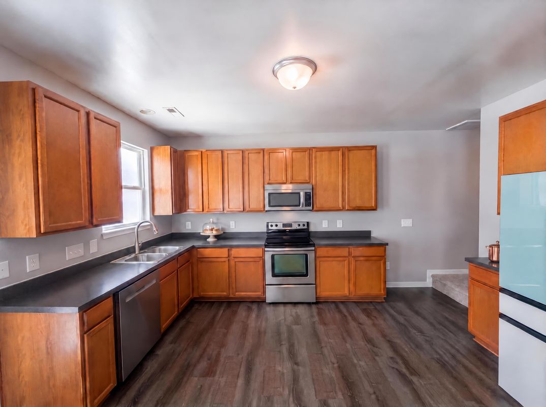 Property photo 2 of 518 MacGregor Dr