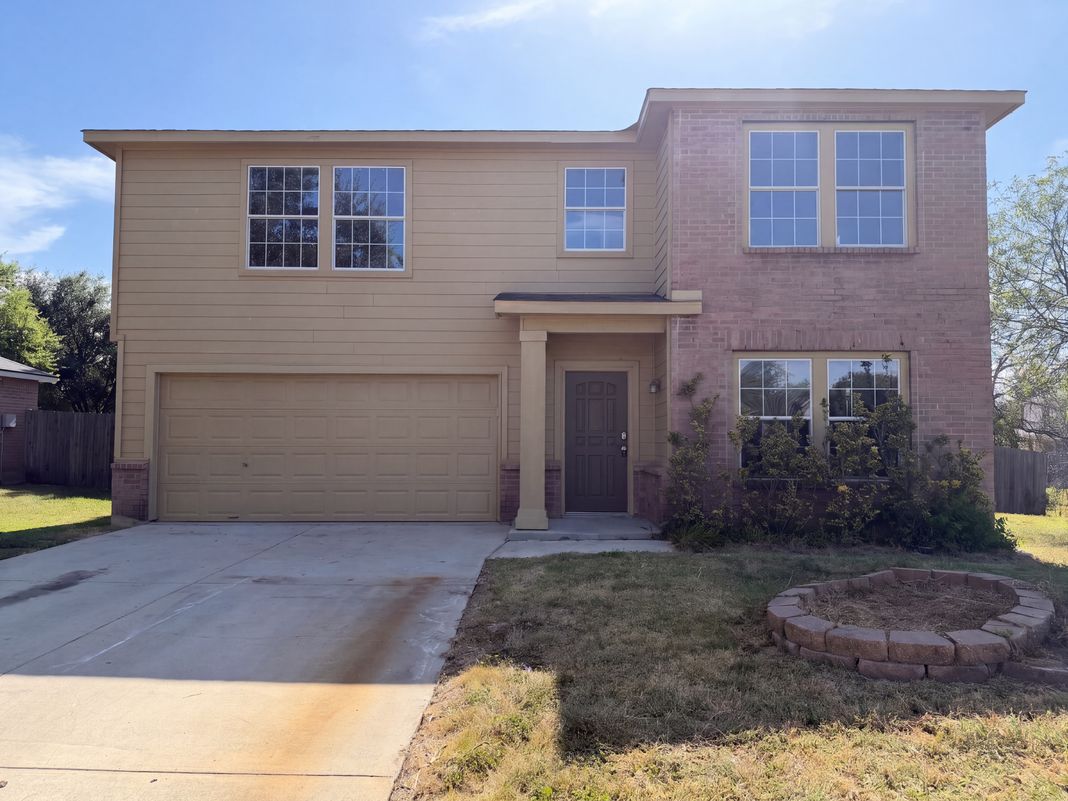 Property photo 1 of 16423 Turf Clb