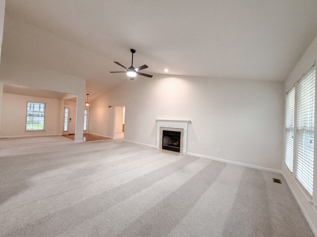 Property photo 3 of 2212 Harborside Dr