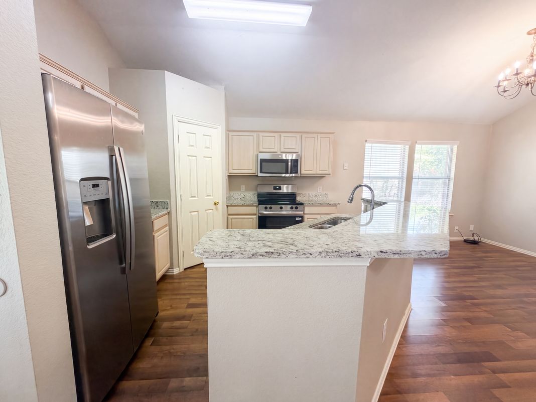 Property photo 2 of 411 Tolleson Dr