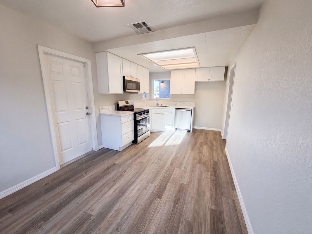 Property photo 2 of 26934 10th St