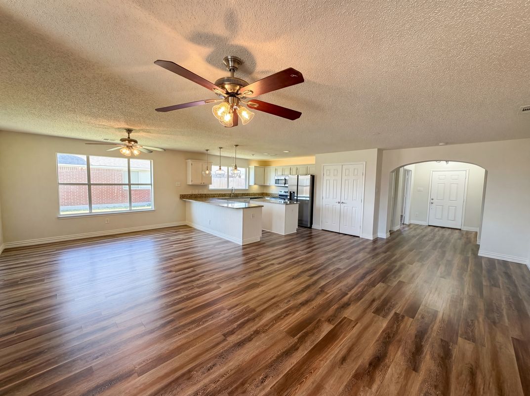Photo 10 of 30 of 1711 Kennedy Dr, Wylie, TX