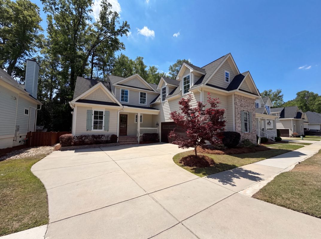 Property photo 1 of 1901 Parrish Dr