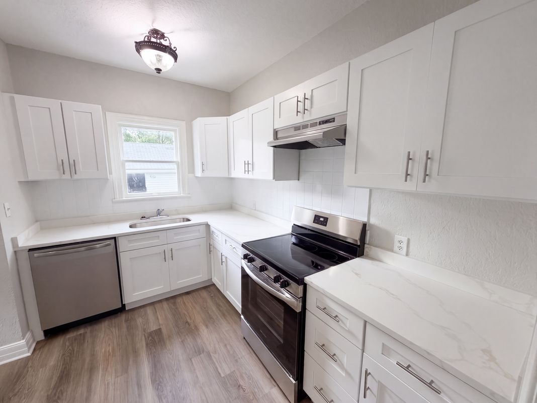 Property photo 2 of 1901 20th Ave N