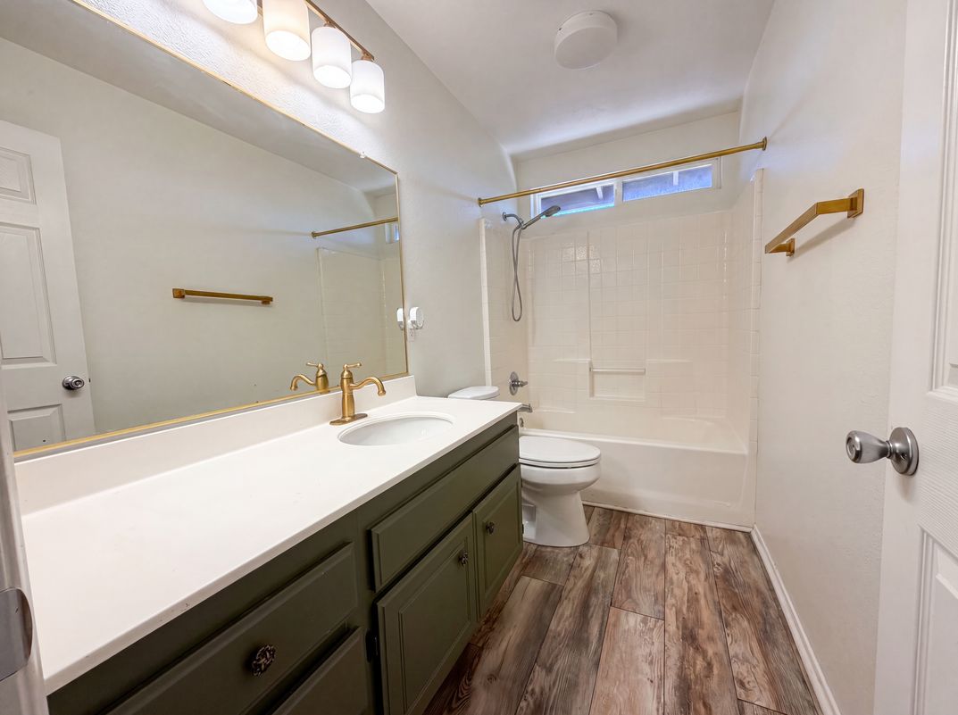 Photo 9 of 20 of 22125 Country Hills Dr, Wildomar, CA