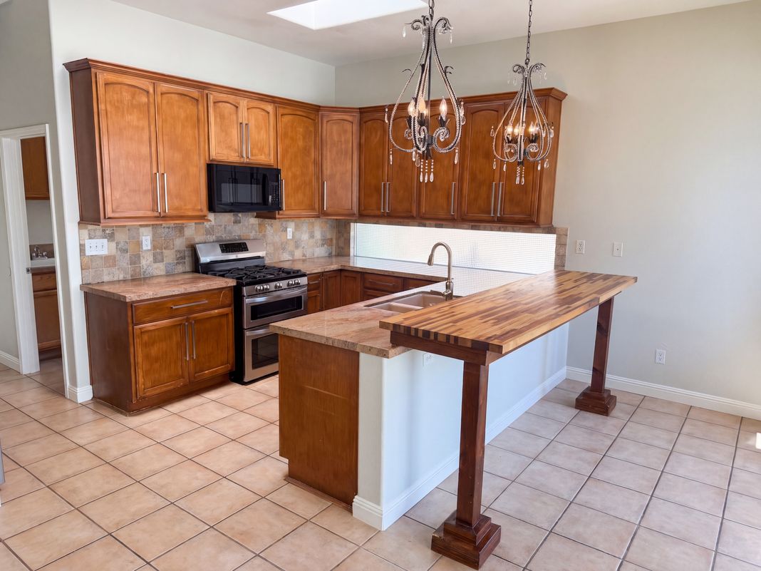 Property photo 2 of 78 Sedona Ct