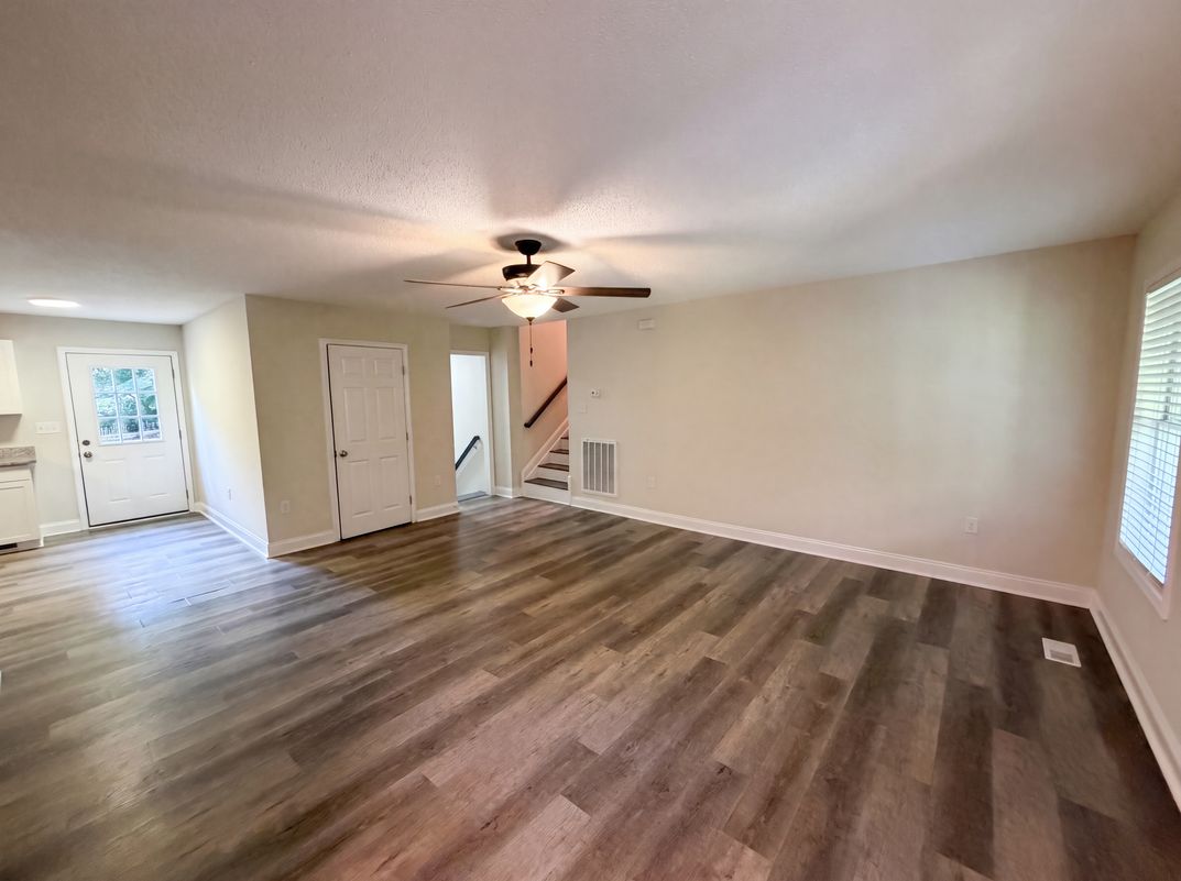 Property photo 3 of 930 Marshall Dr