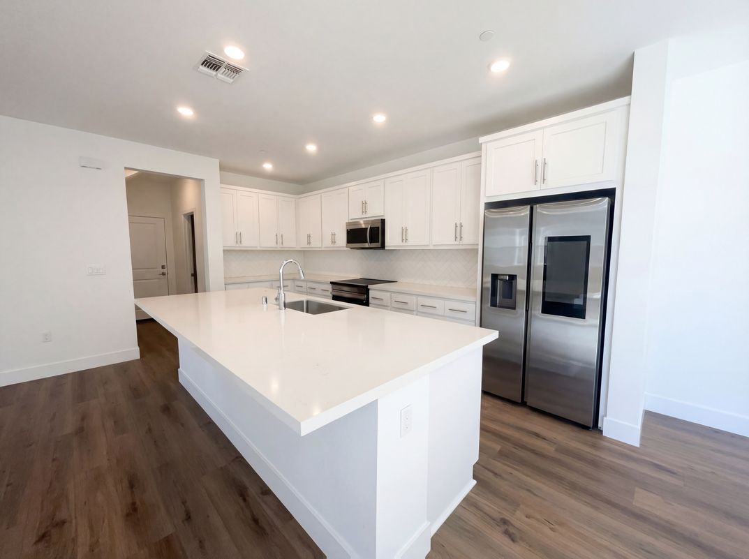 Property photo 2 of 408 N Palm Springs Way