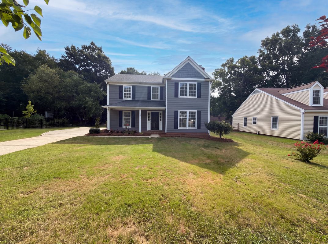 Photo 16 of 19 of 8909 Danson Dr, Charlotte, NC
