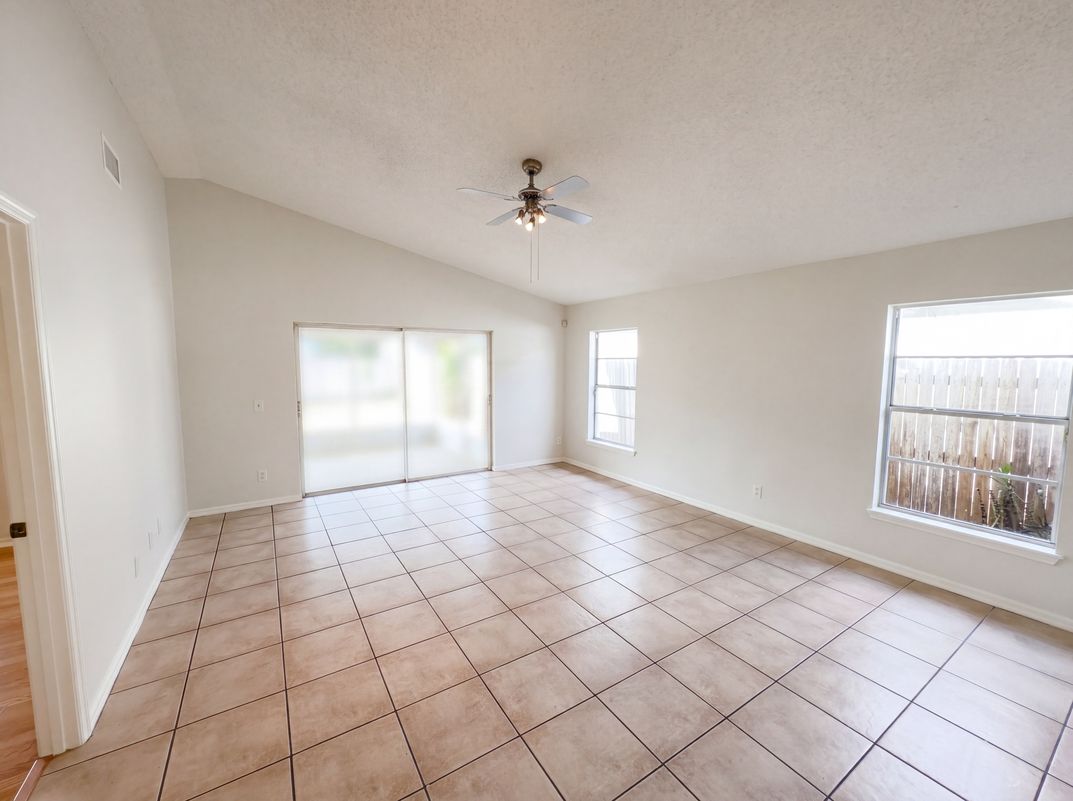 Property photo 3 of 9814 Dean Cove Ln