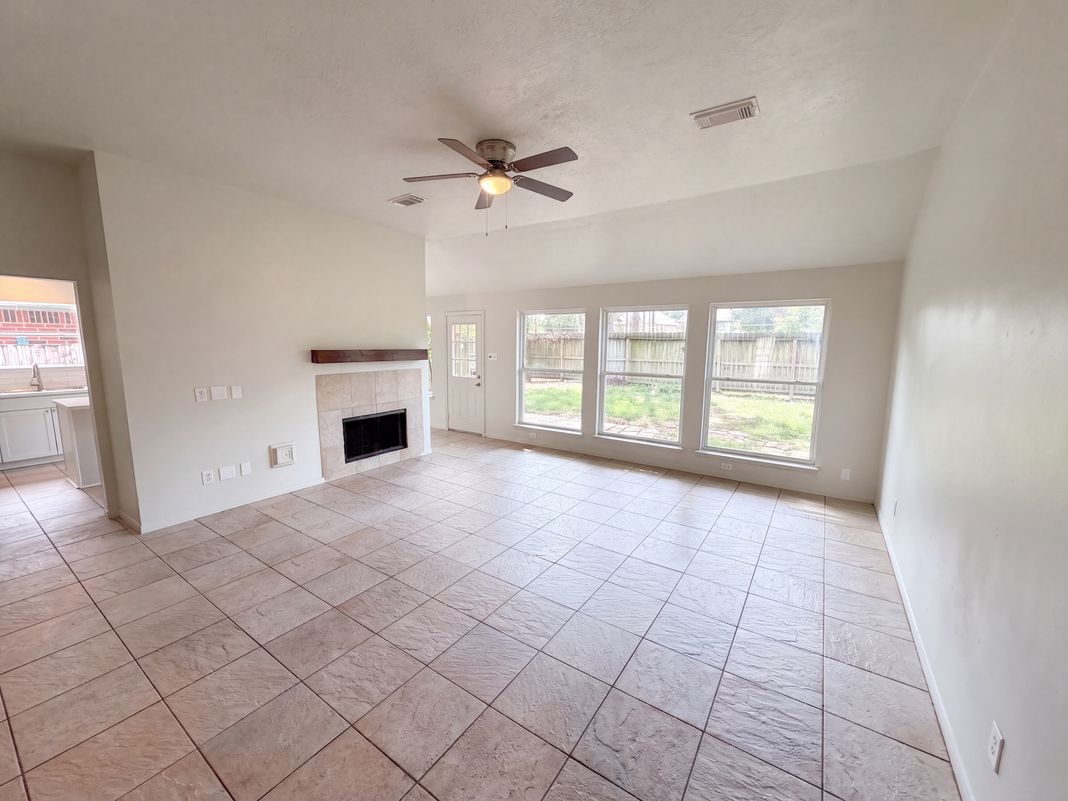 Property photo 3 of 18614 Twigsworth Ln