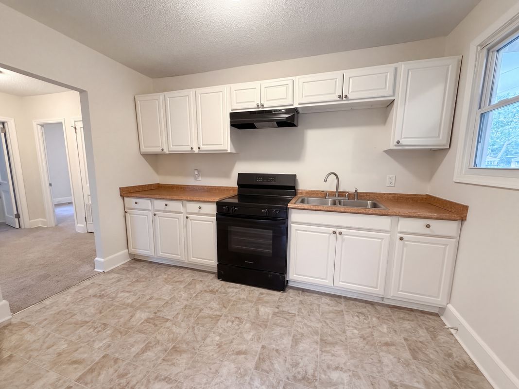 Property photo 2 of 4300 Hulda Ave