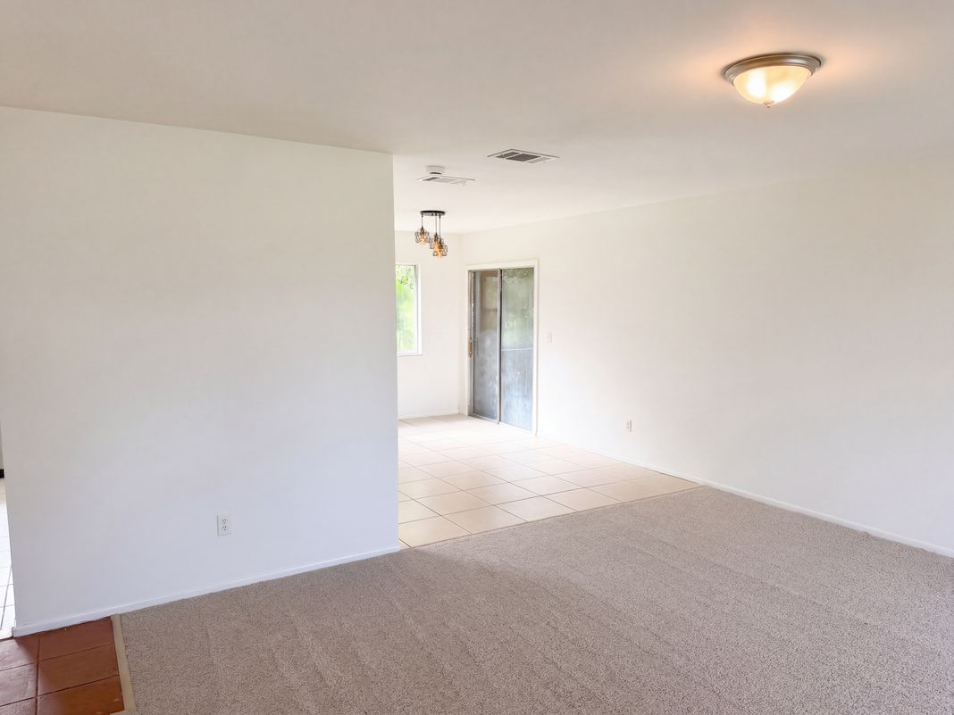 Property photo 3 of 1832 SE Wexford Ct