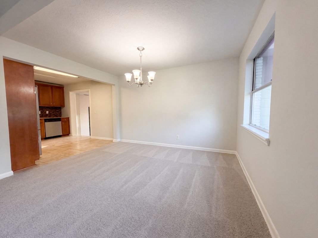 Property photo 3 of 6535 Lou Dr N