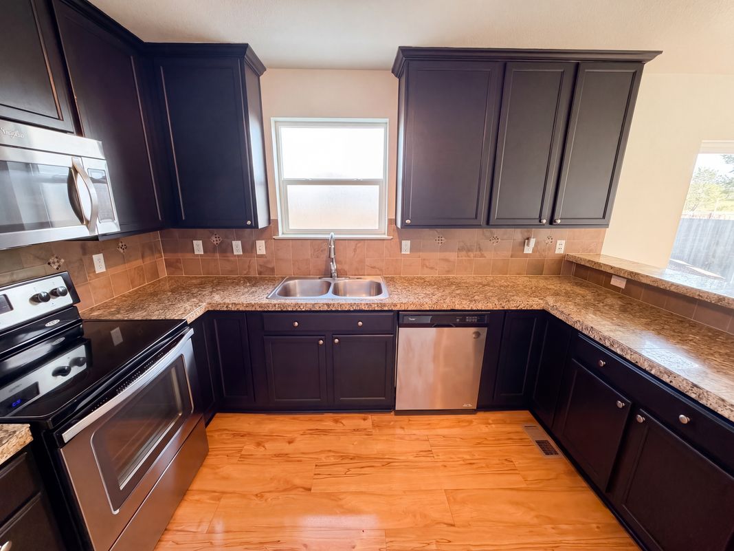 Property photo 2 of 2084 Basil St