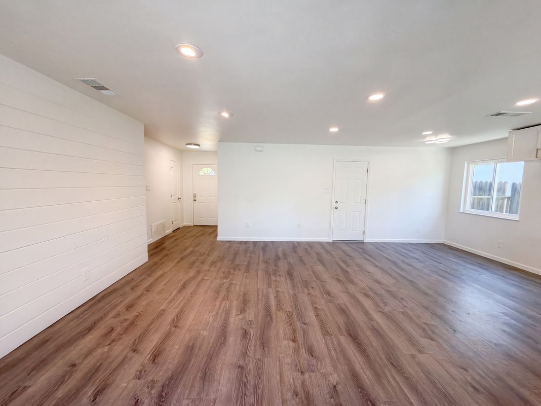 Property photo 3 of 10539 Georgetown Dr