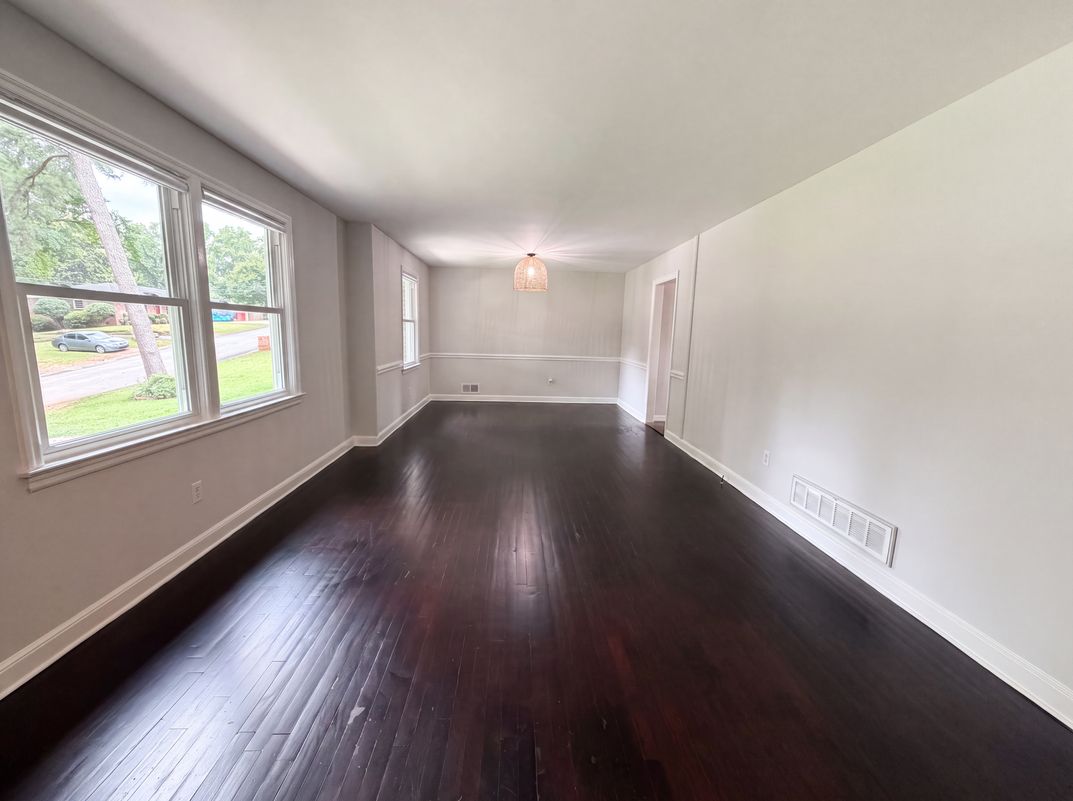 Property photo 3 of 1710 Fairhaven Dr