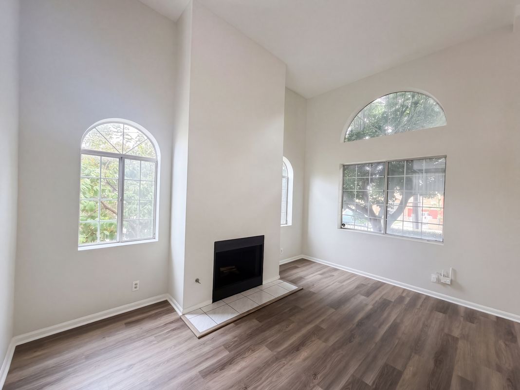 Property photo 3 of 12032 Orange St