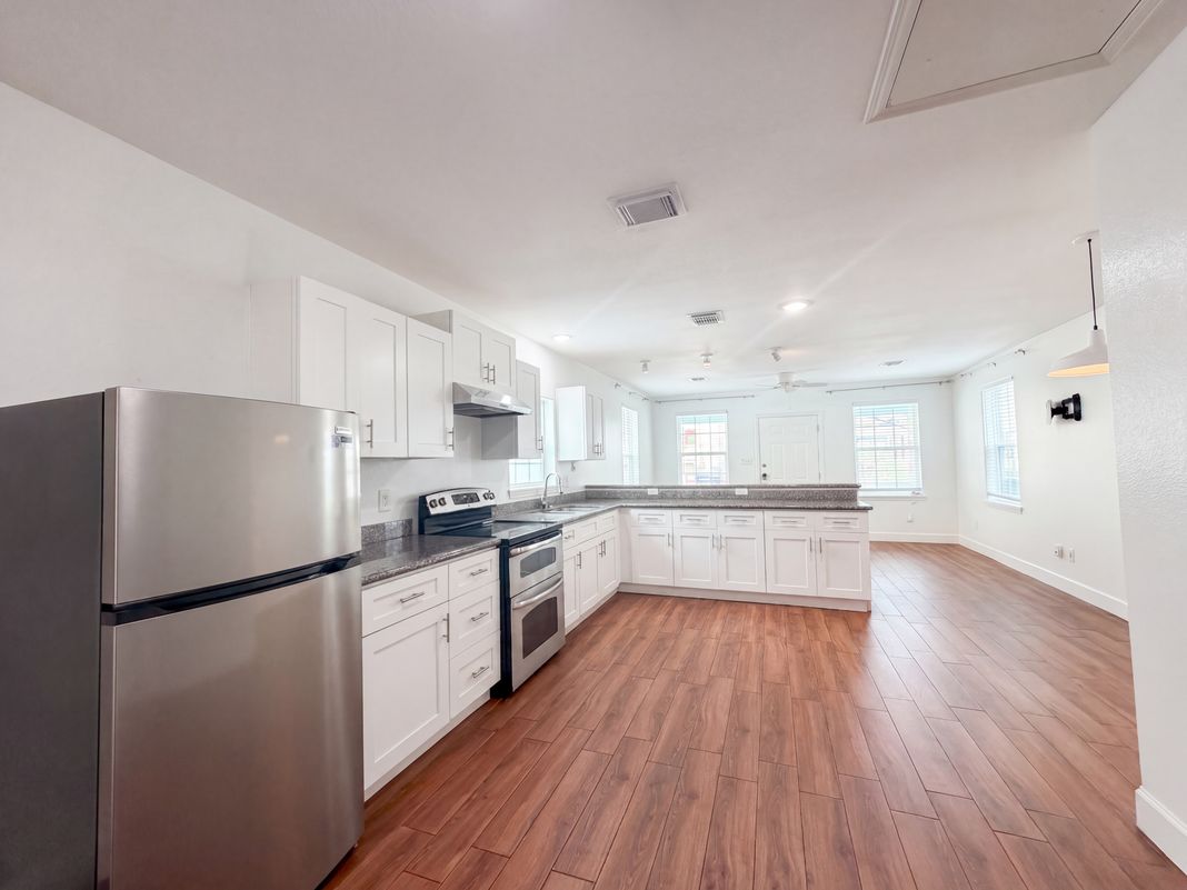 Property photo 2 of 2819 Avenue K