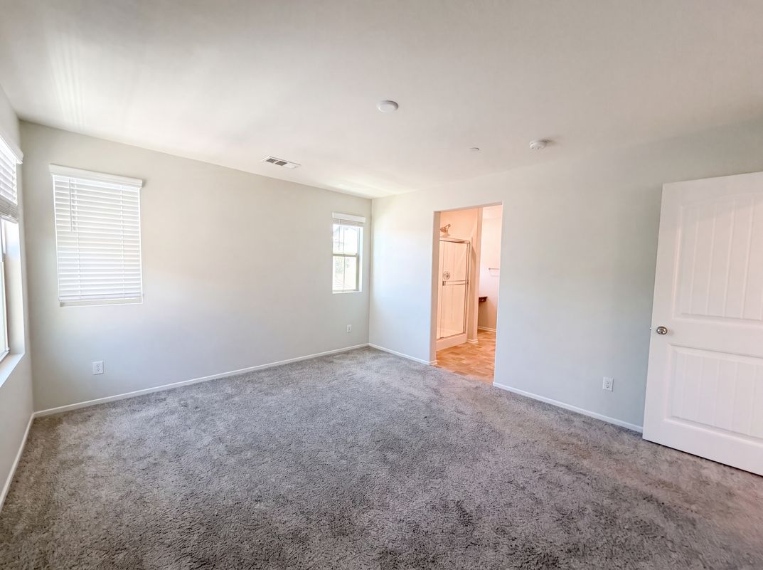 Photo 4 of 26 of 30401 Village Terrace Dr, Menifee, CA