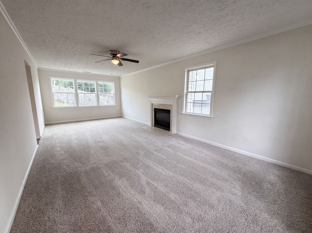 Property photo 3 of 3358 Neptune Dr