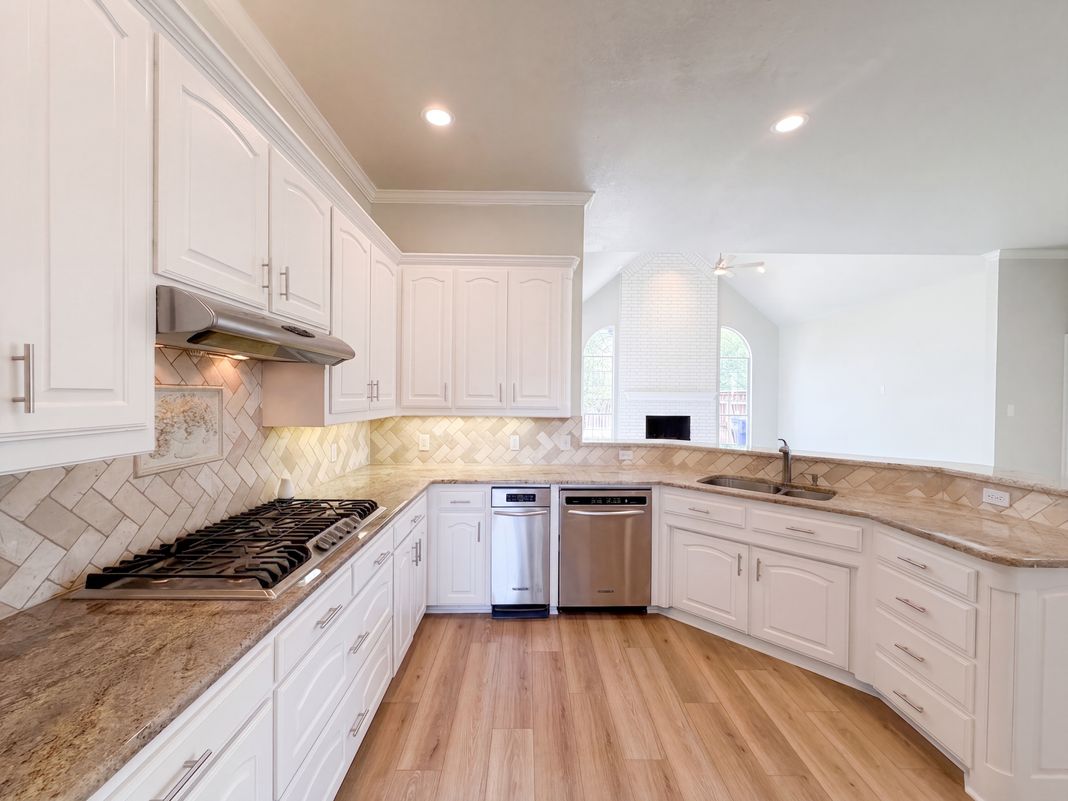 Property photo 2 of 1609 Brentwood Trl