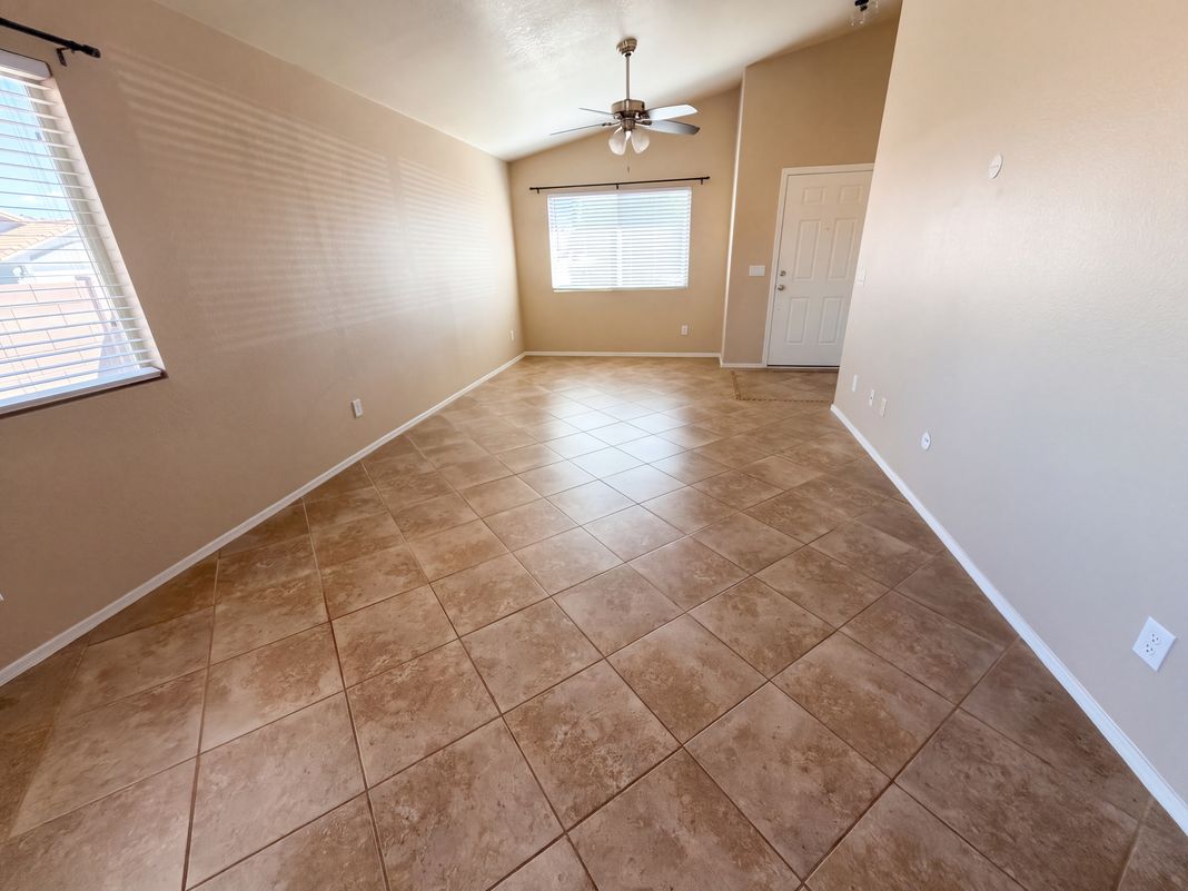 Property photo 3 of 7718 S Titanite Ln