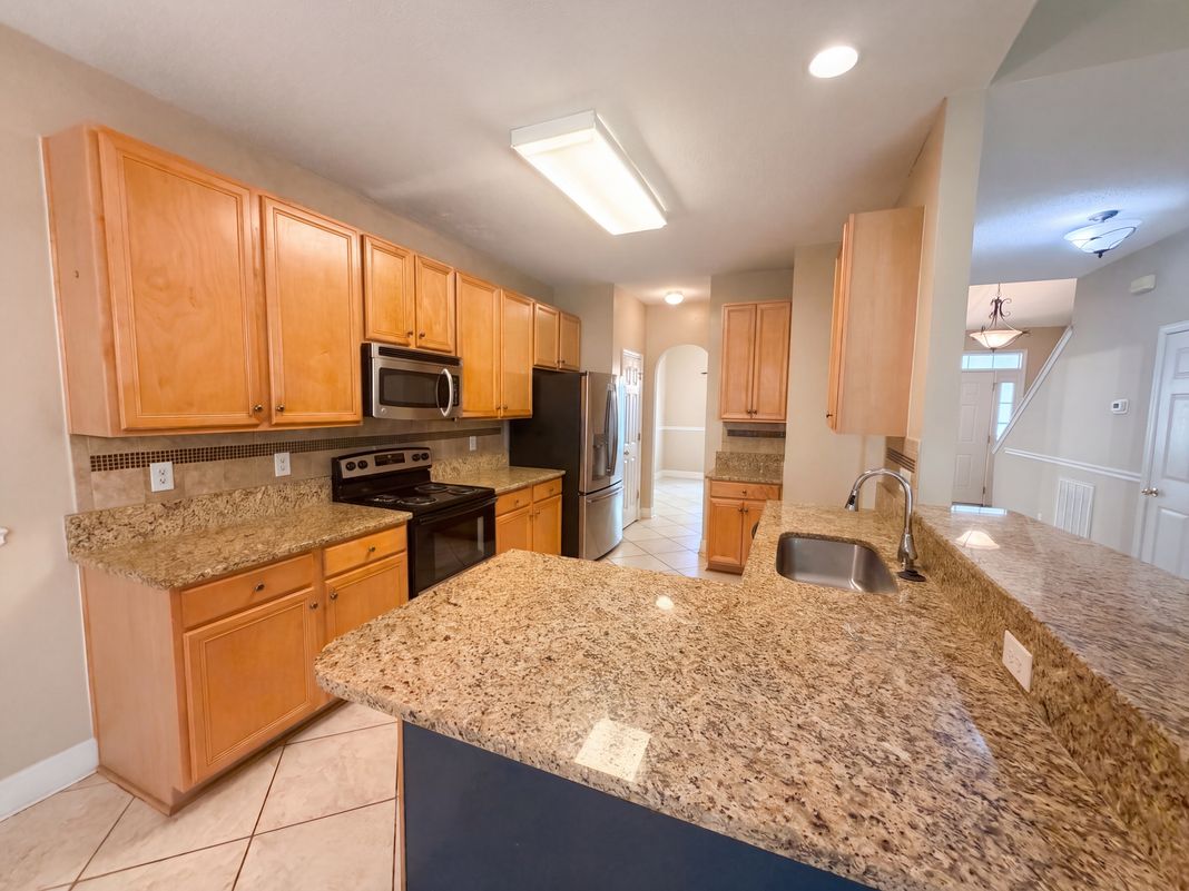 Property photo 2 of 5328 Seaspray Ln