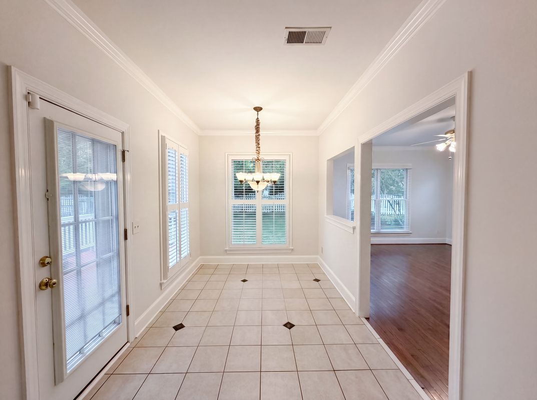 Photo 11 of 21 of 7906 Elphin Ct, Charlotte, NC