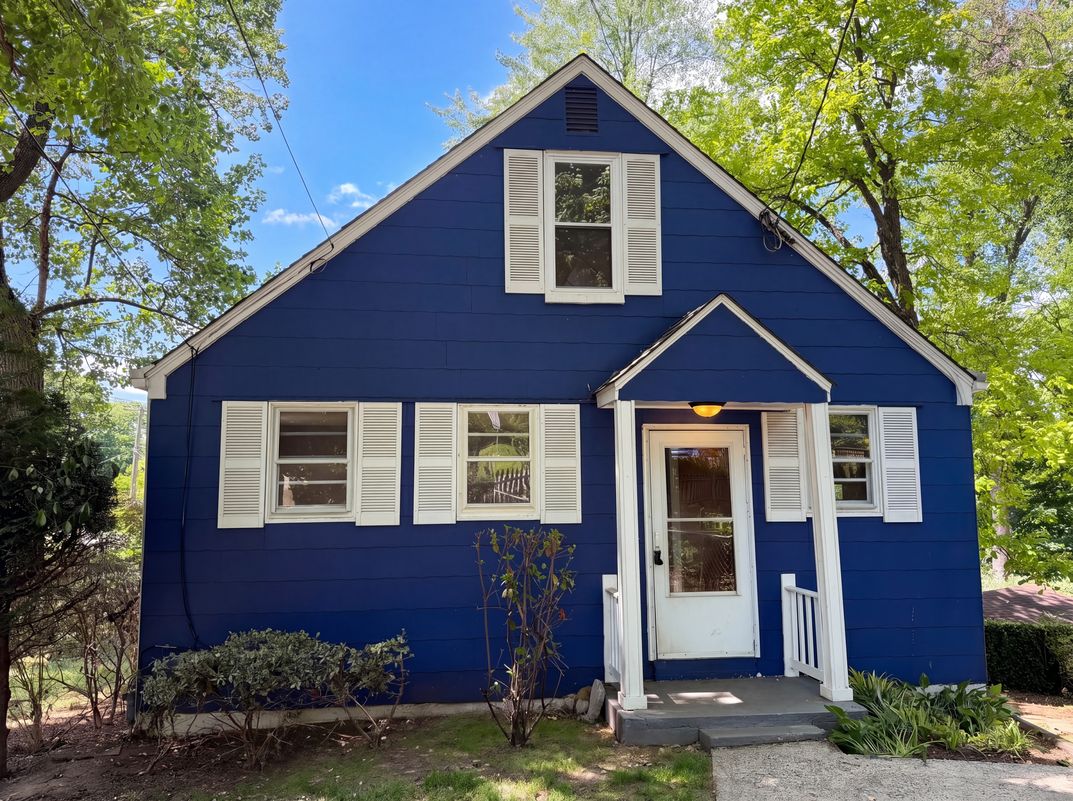 Property photo 1 of 4027 Lawrence Ave