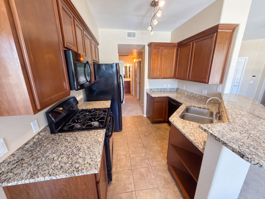 Property photo 2 of 29606 N Tatum Blvd Apt 243