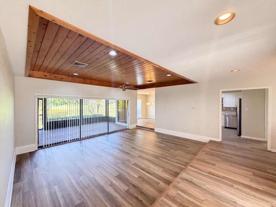 Property photo 3 of 109 Tuxford Dr