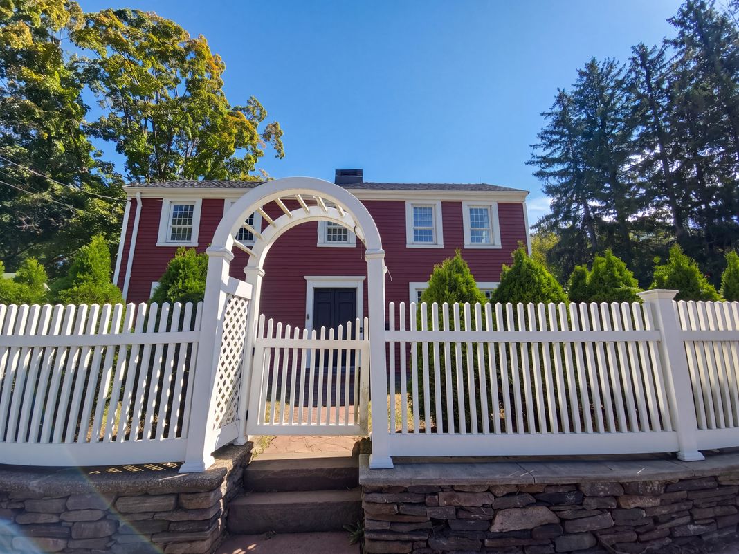 Property photo 1 of 1026 Forbes St