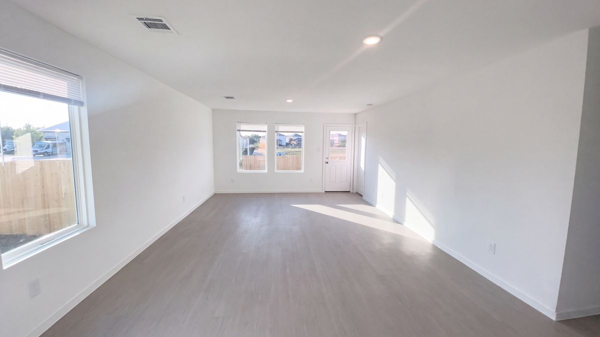 Property photo 3 of 1011 Landon Rdg
