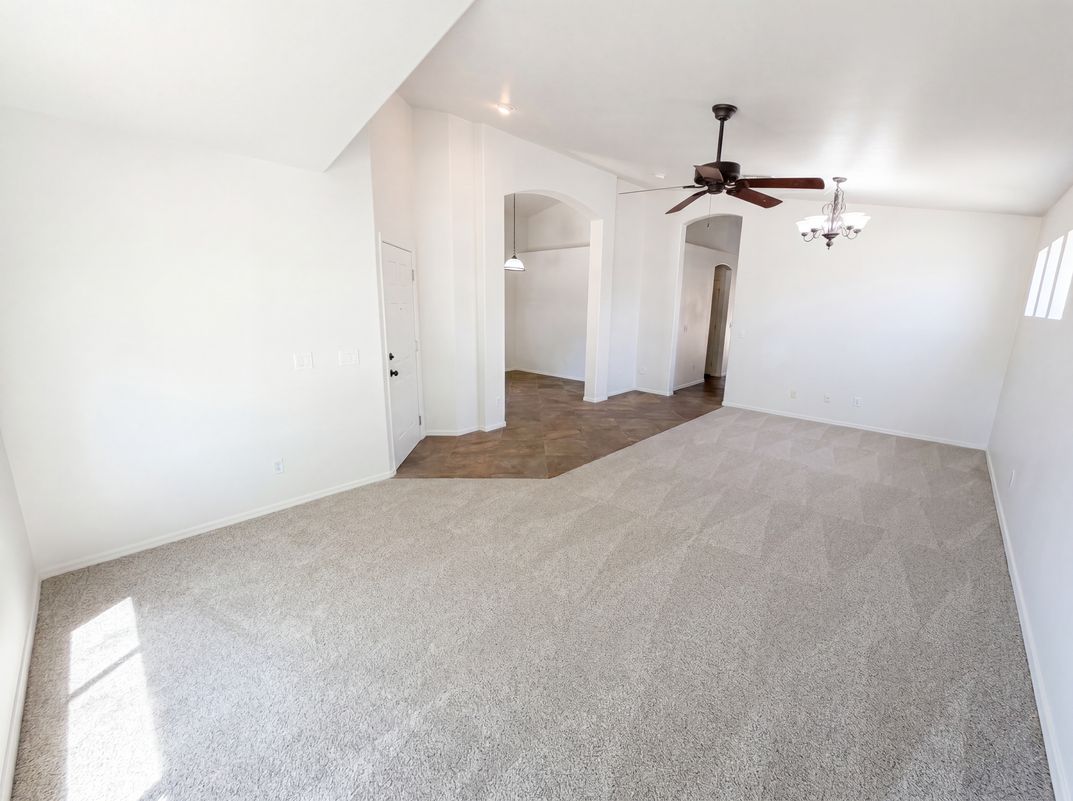 Photo 3 of 28 of 8271 N 112th Ave, Peoria, AZ