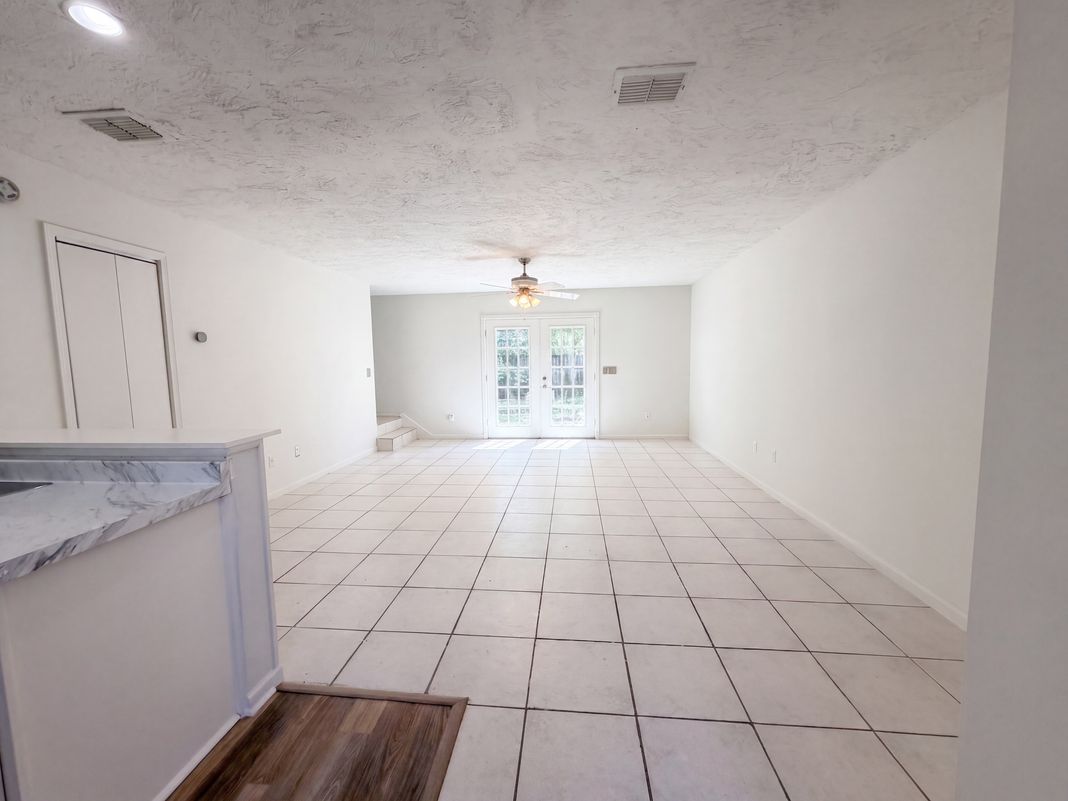 Property photo 3 of 3561 Rain Forest Dr W