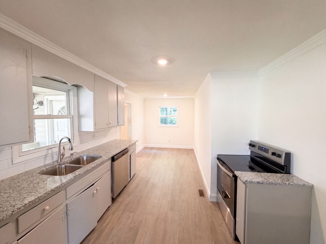 Property photo 2 of 1610 Martin Ave