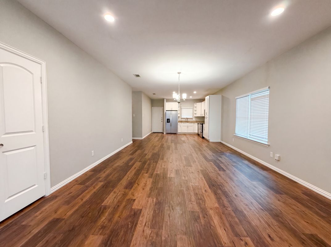 Property photo 3 of 619 E Arlington Ave