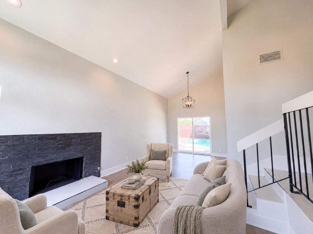 Property photo 3 of 6005 La Castana Way