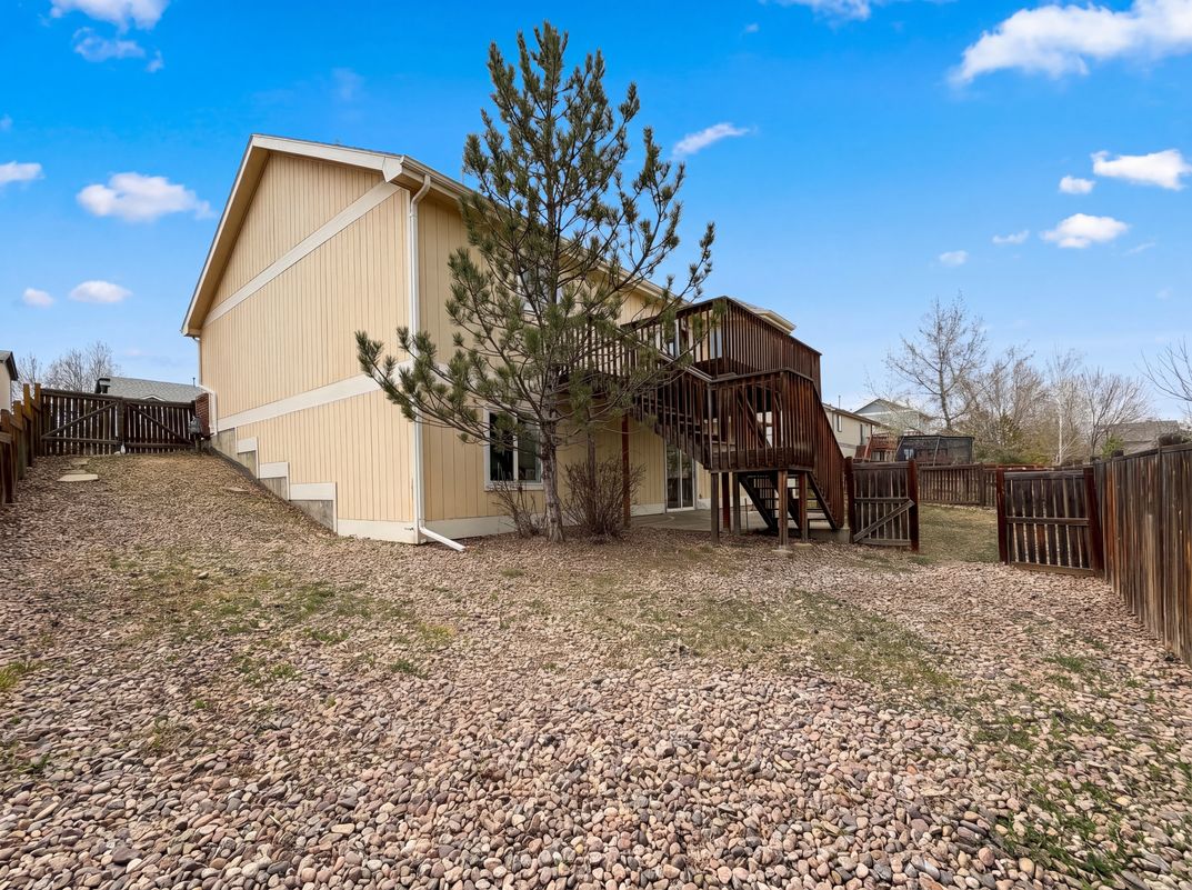 Photo 43 of 50 of 4098 La Junta Dr, Loveland, CO