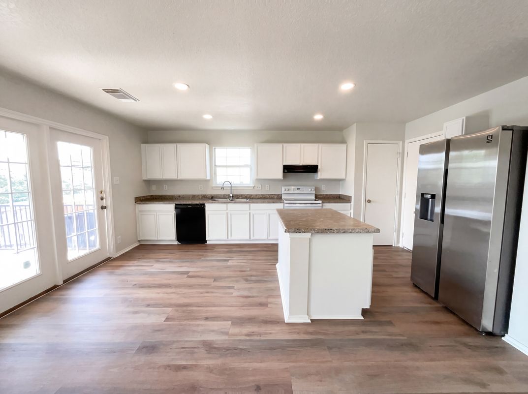 Property photo 2 of 815 Grants Cyn