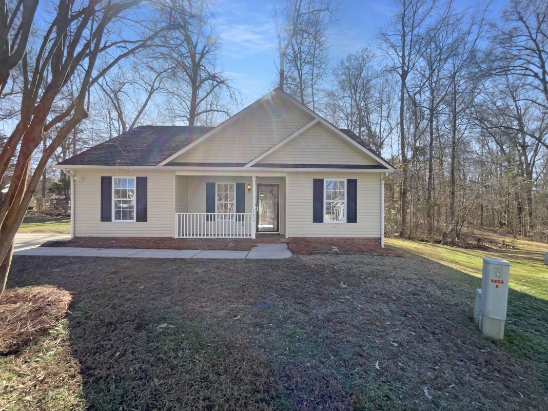 Property photo 1 of 1657 Gresham Ct
