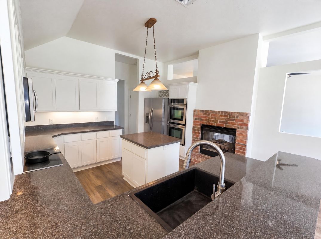 Property photo 2 of 13104 Chadbrooke Pl
