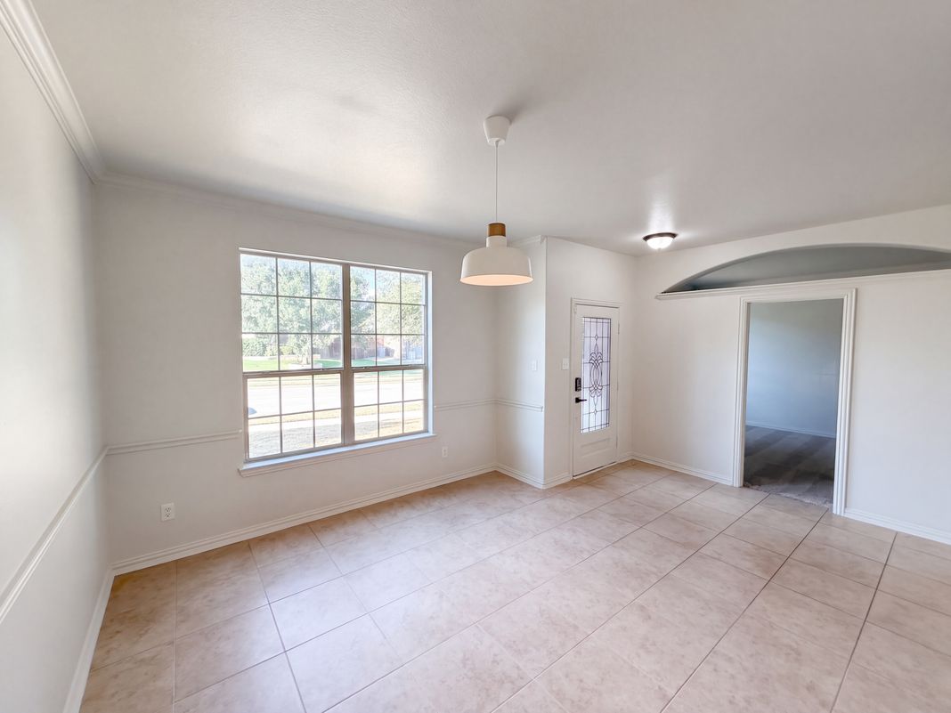 Property photo 3 of 1617 Fallingwater Trl