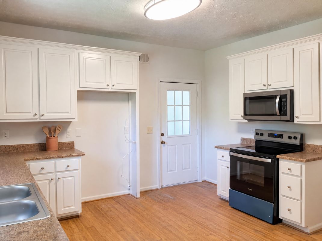 Property photo 2 of 773 North Ave