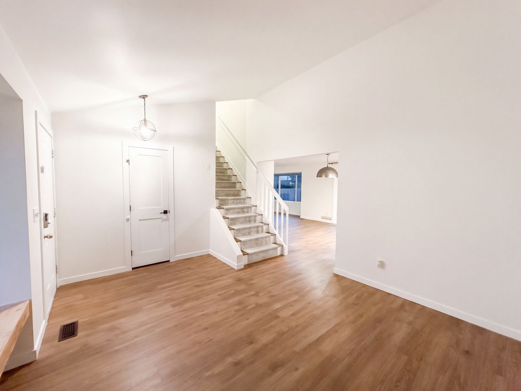 Property photo 2 of 5549 S Youngfield Way