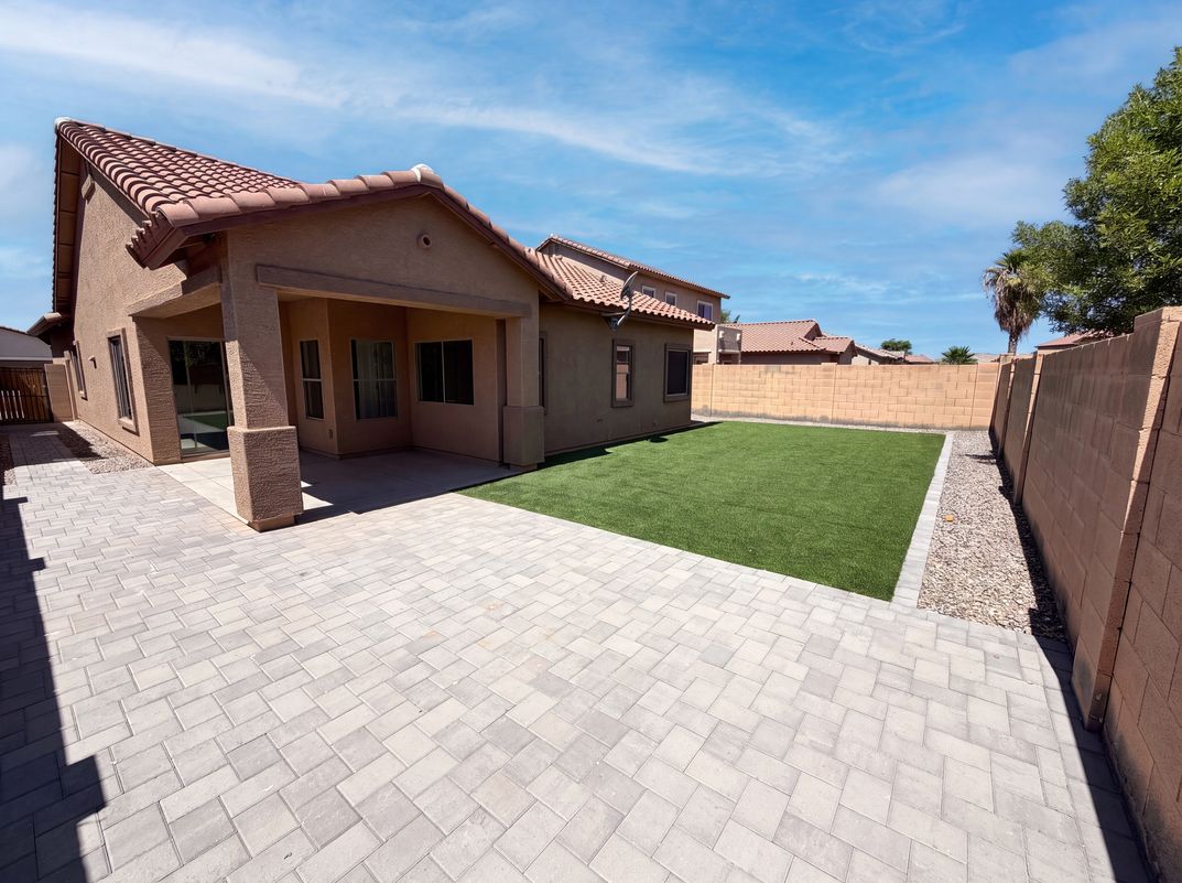 Photo 5 of 27 of 934 E Overlin Dr, Avondale, AZ