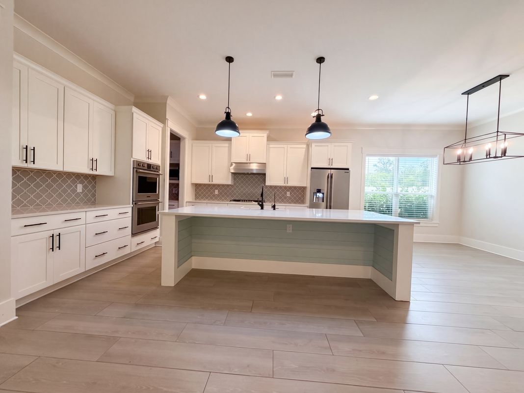 Property photo 3 of 194 Salida Way