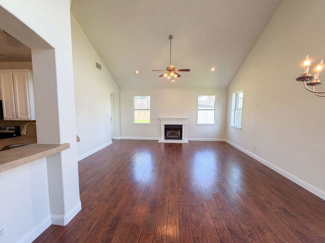 Property photo 3 of 1310 Canyon Creek Rd